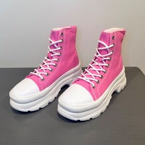New Berness Women’s Size 6 Pink Platform Sneaker Child Size 4/4.5 High Top
